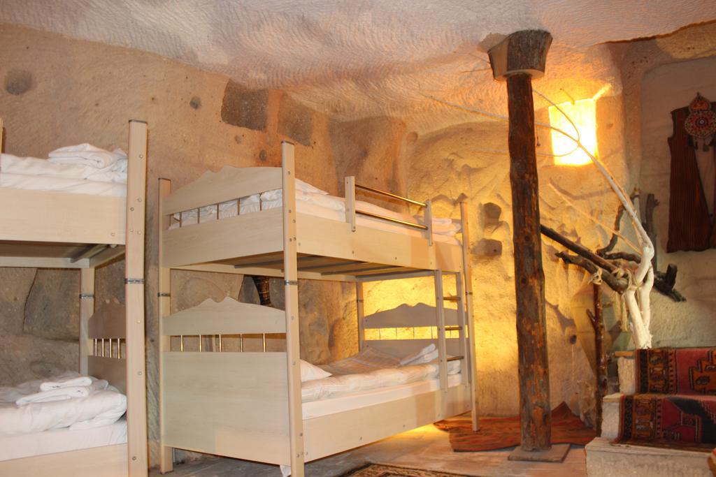 Stay In Peace Cave Hostel Гьореме Номер фото